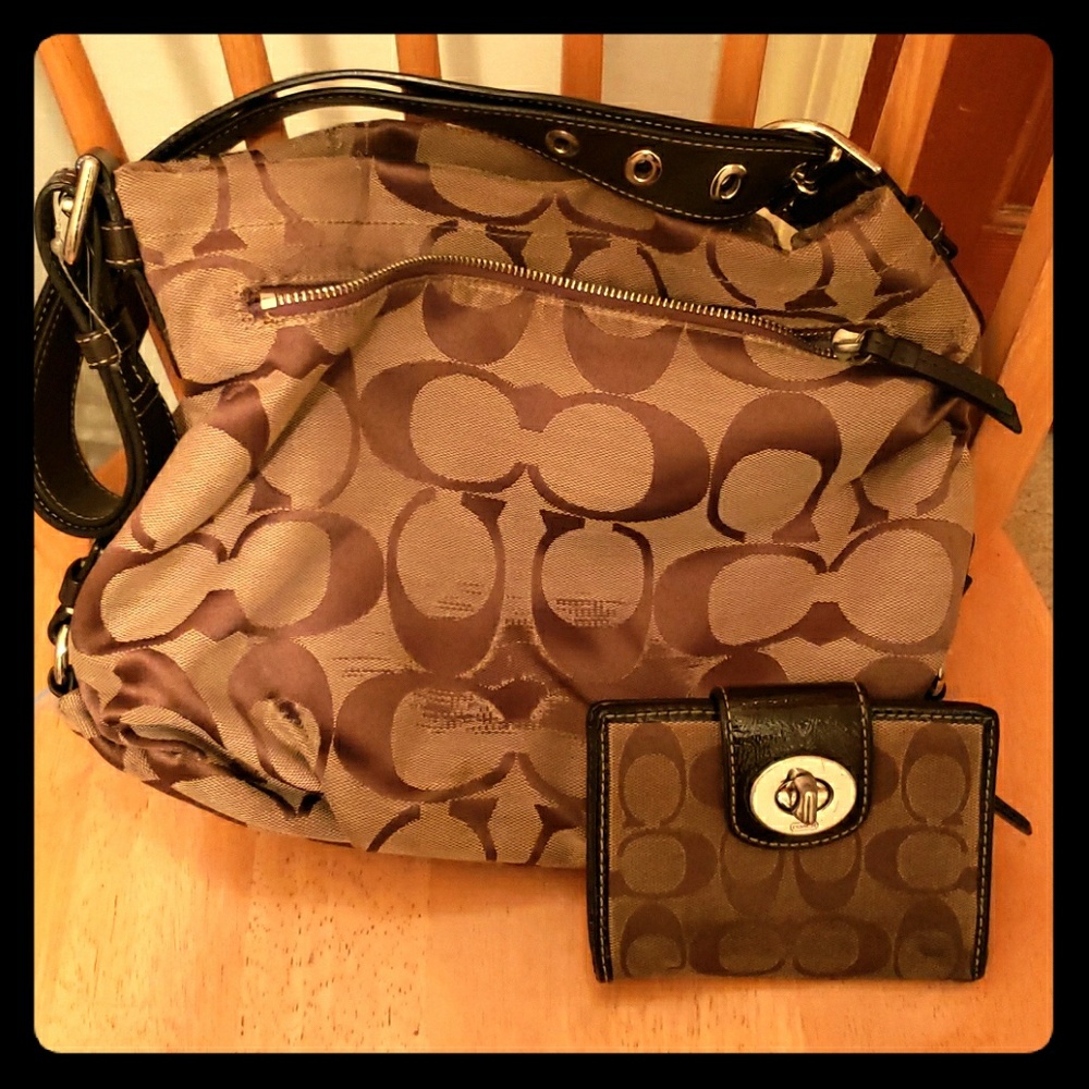 Coach purse and wallet